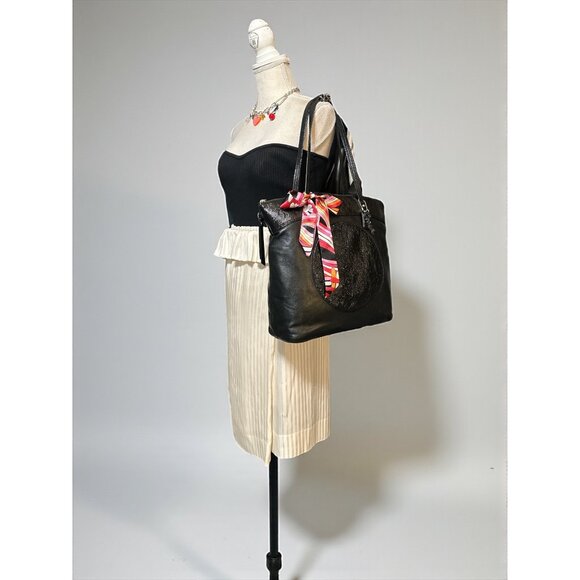 Coach Laura Tote F18335  Black Leather Pebbled Patent Signature  Shoulder Bag - Picture 2 of 8